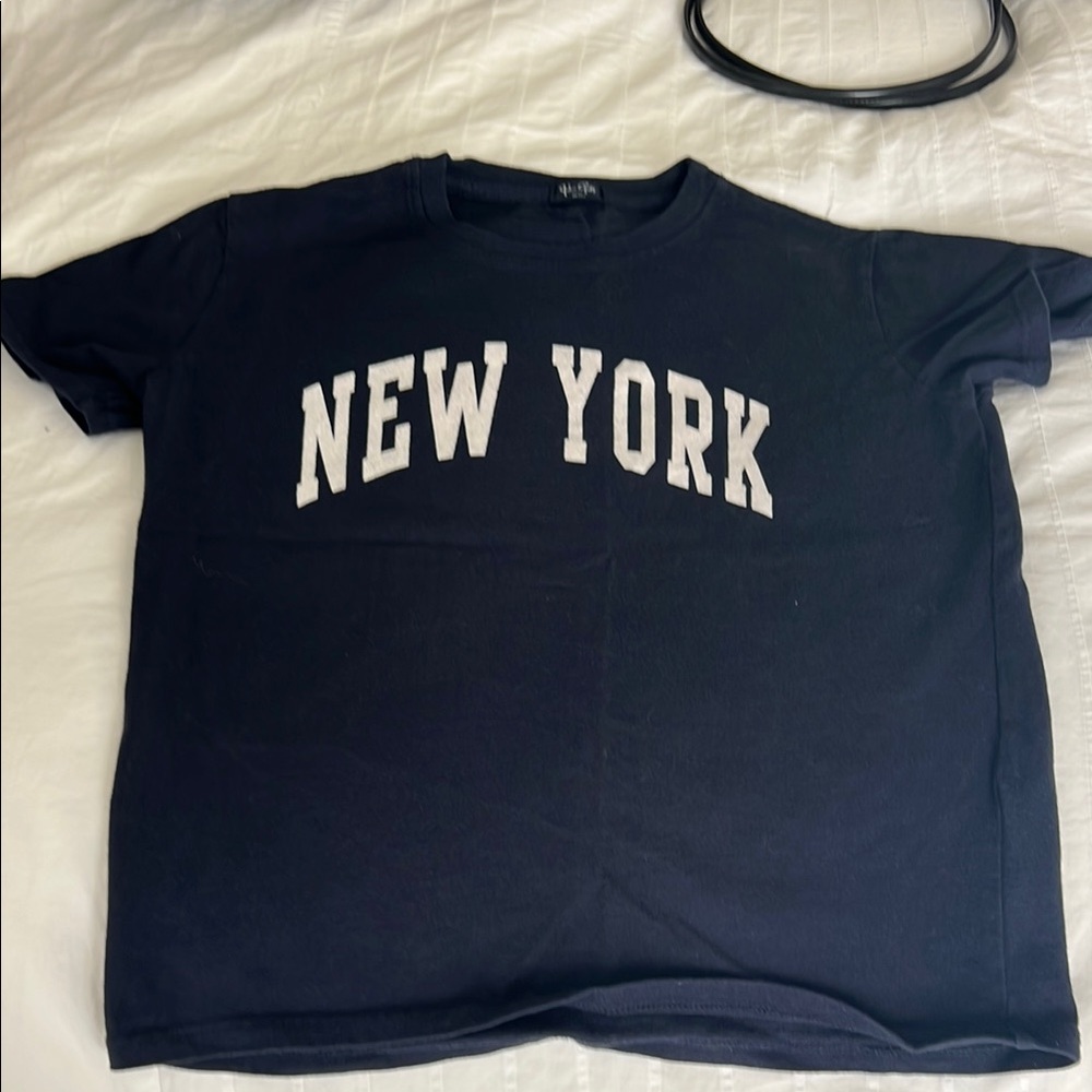 Brandy Melville New York baby tee